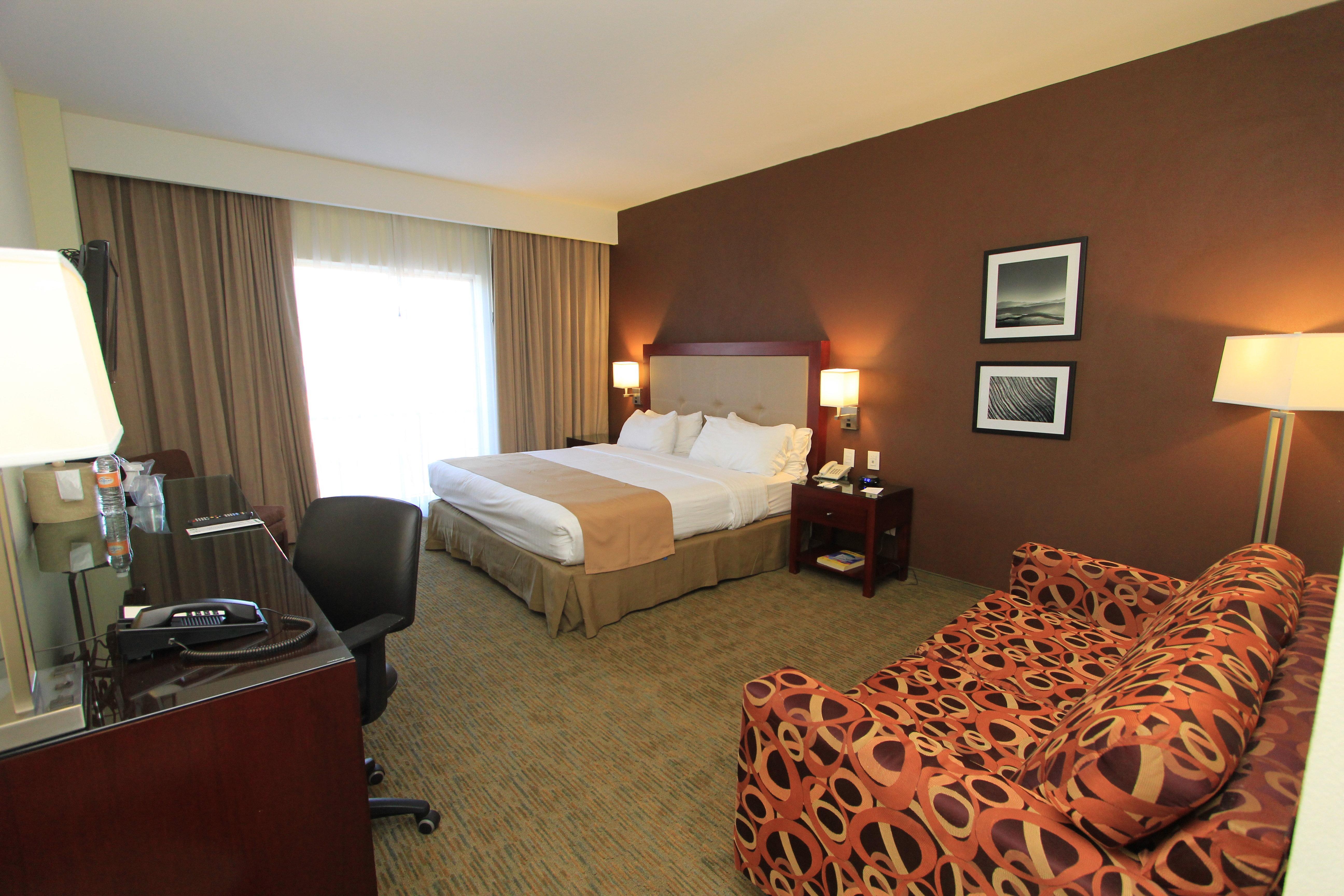 Holiday Inn Leon By Ihg Exterior foto