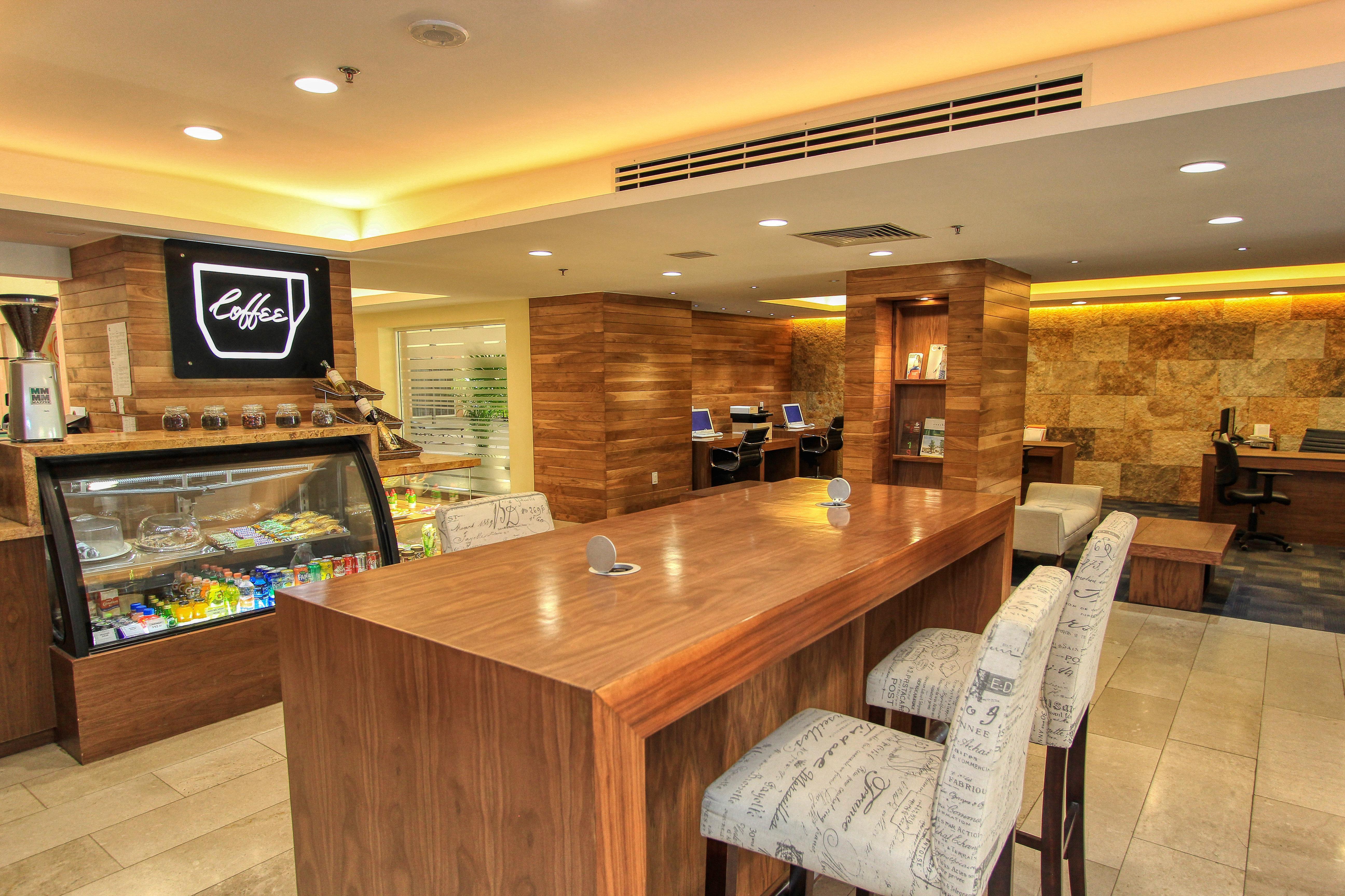Holiday Inn Leon By Ihg Exterior foto
