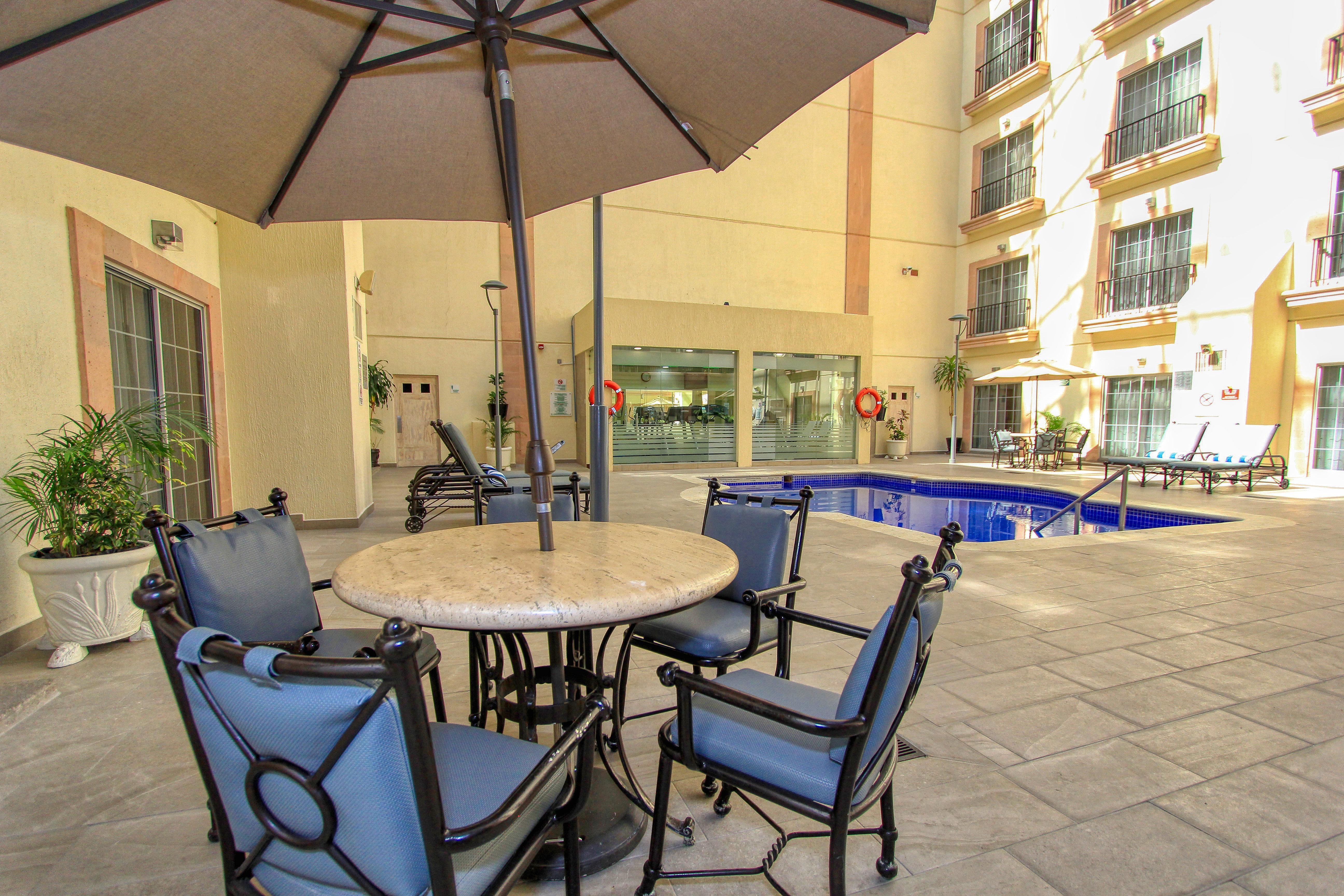 Holiday Inn Leon By Ihg Exterior foto