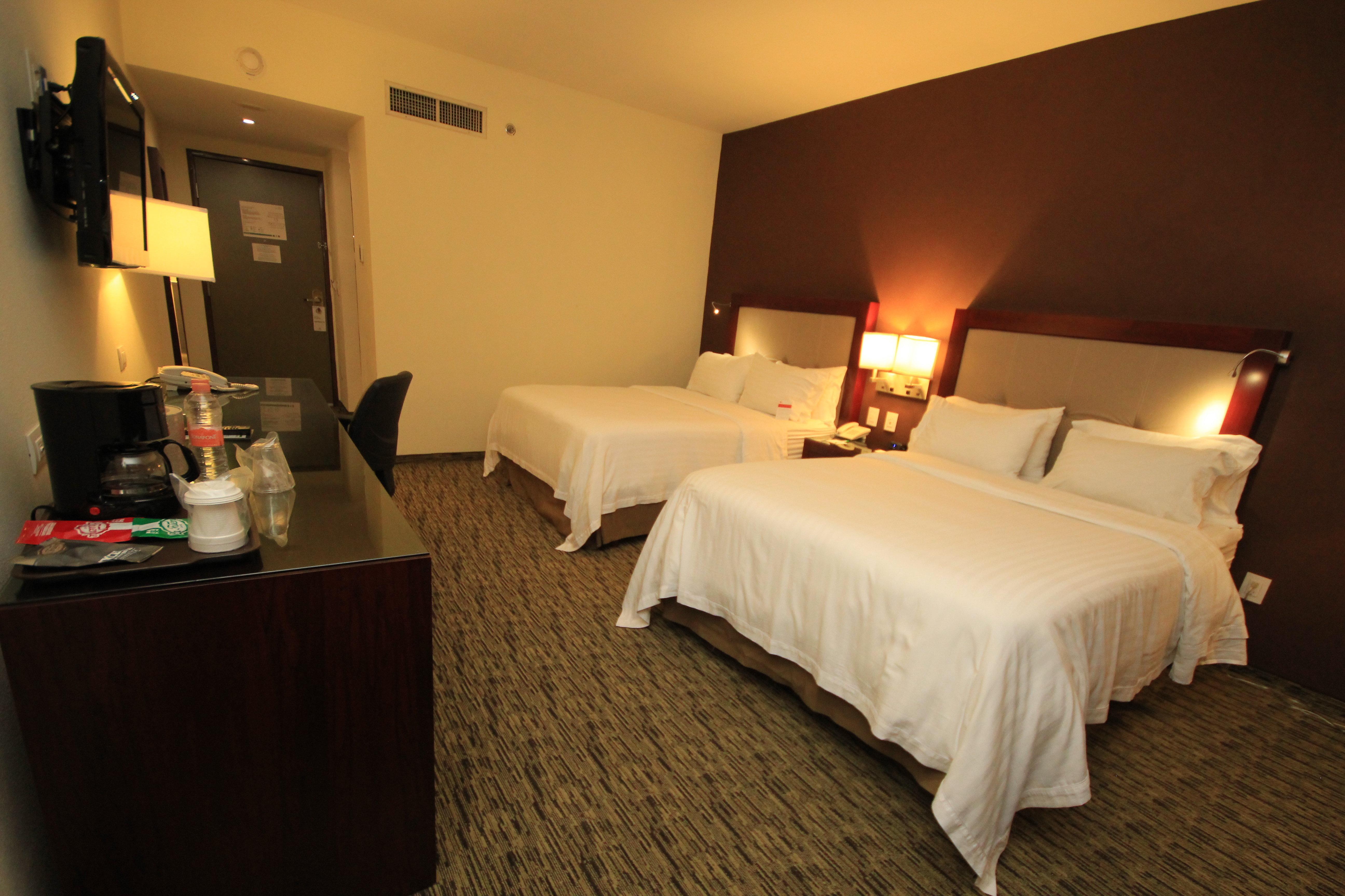 Holiday Inn Leon By Ihg Exterior foto